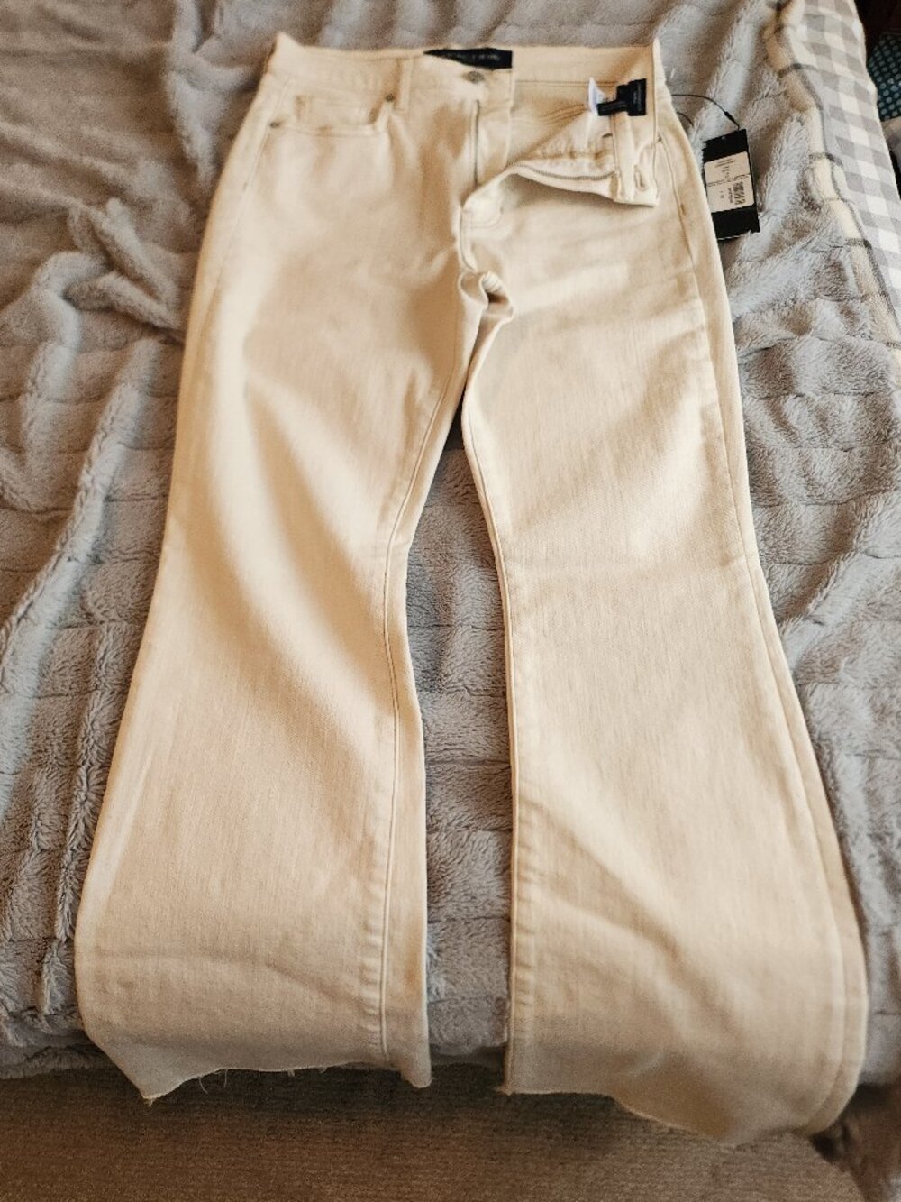 New Veronica Beard stretching bootcut jeans